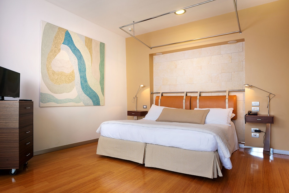 Superior Triple Room, Partial Sea View - Photo 1