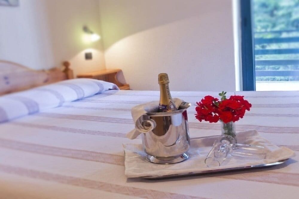 Suite, 2 Bedrooms photo 2