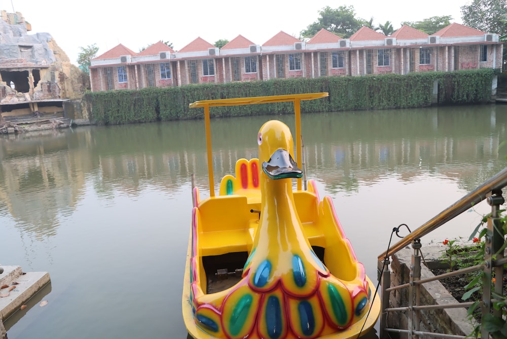 Deluxe Double or Twin Room, Garden View