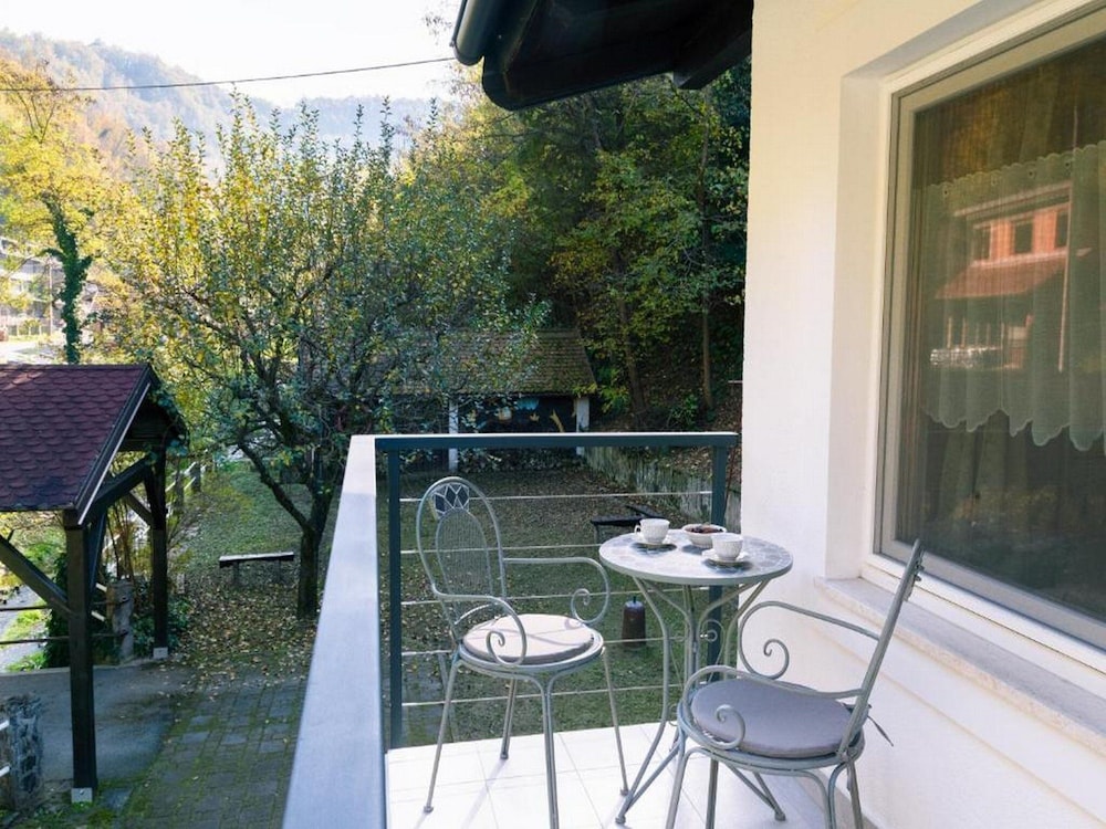House (Two Bedroom Holiday Home with Terrace) photo 2