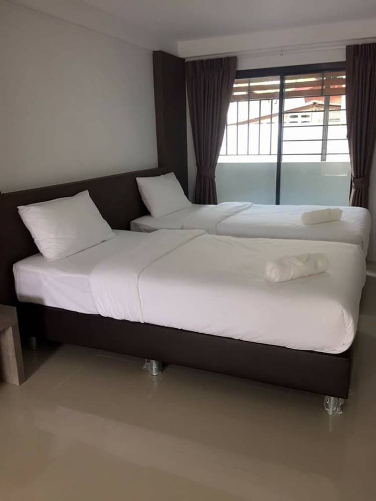Standard Twin Room photo 1