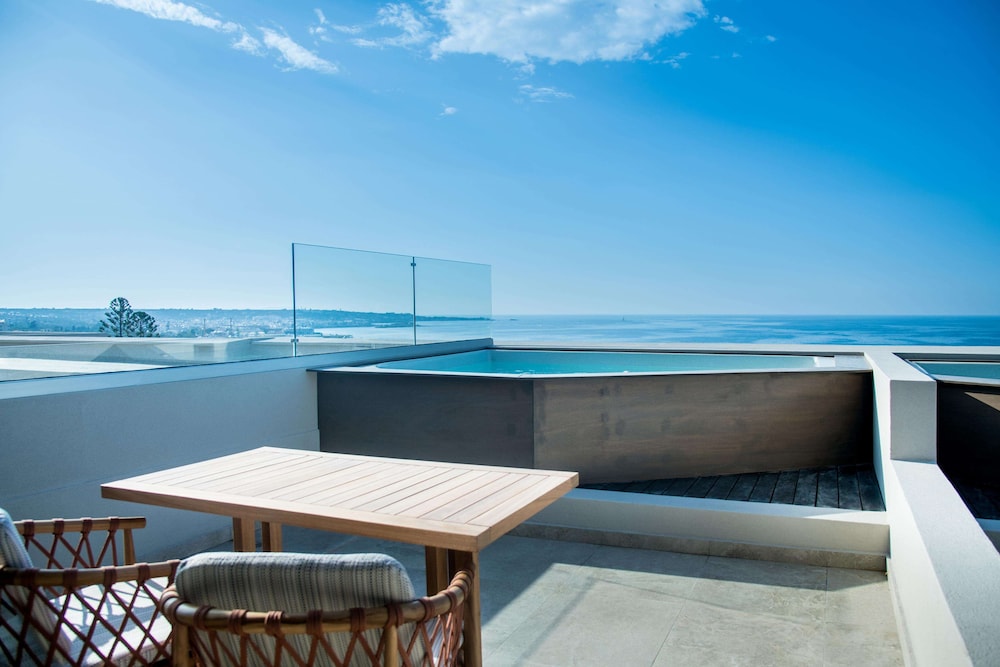 Classic Double Sea View Outdoor Hot Tub - Photo 4
