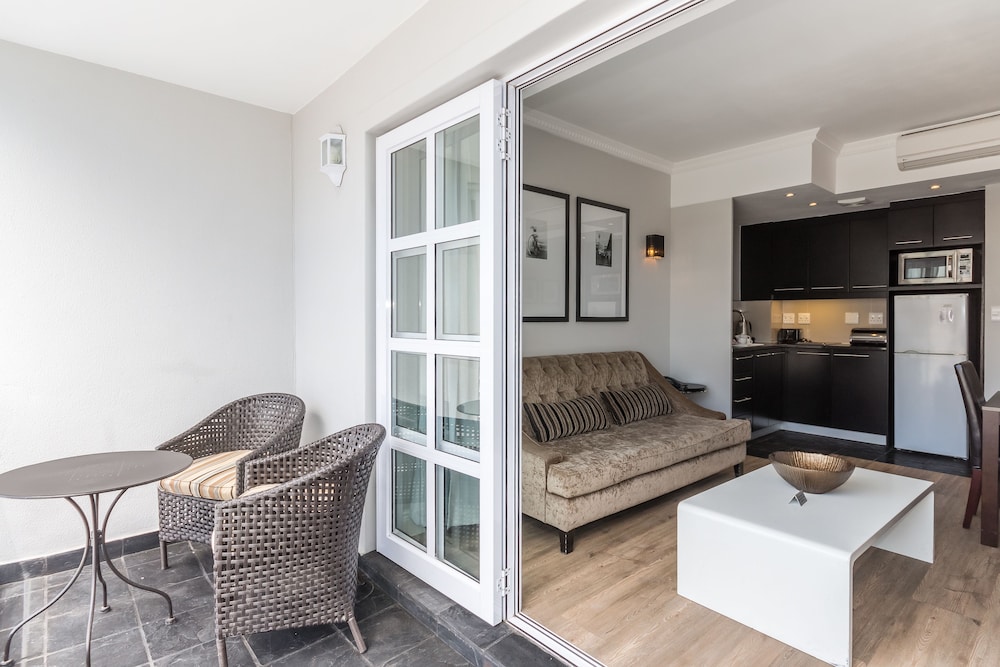 Luxury Apartment, 1 Bedroom - Photo 10