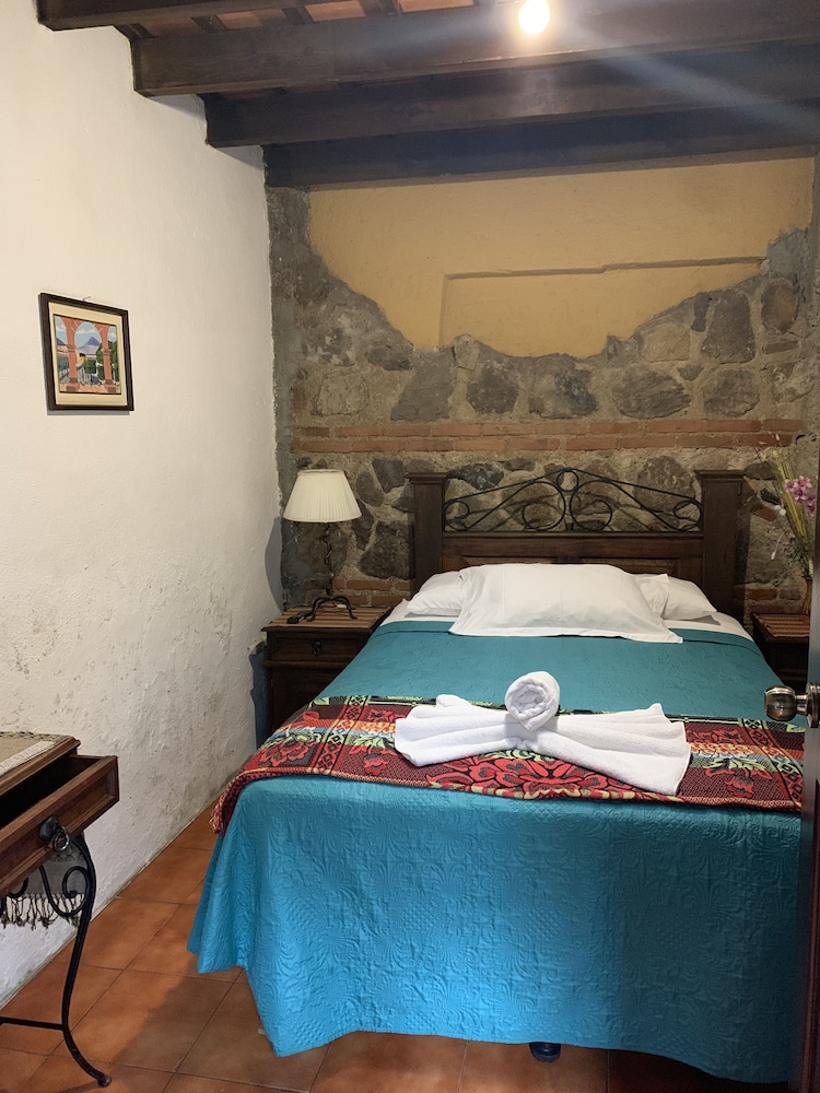 Economy Room - Photo 7