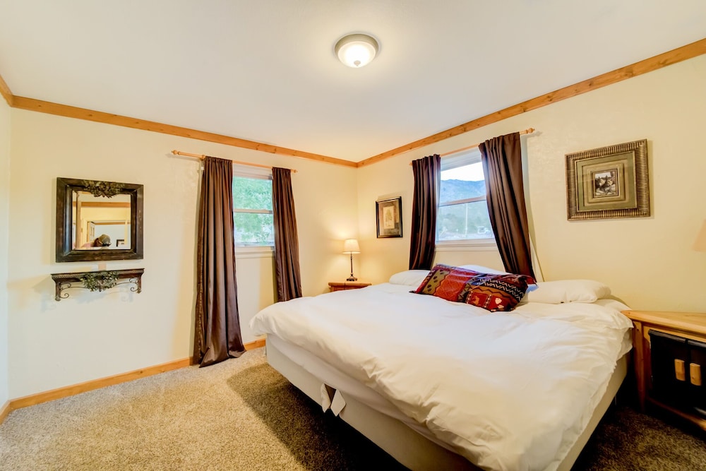 House, Multiple Bedrooms, Kitchen photo 3