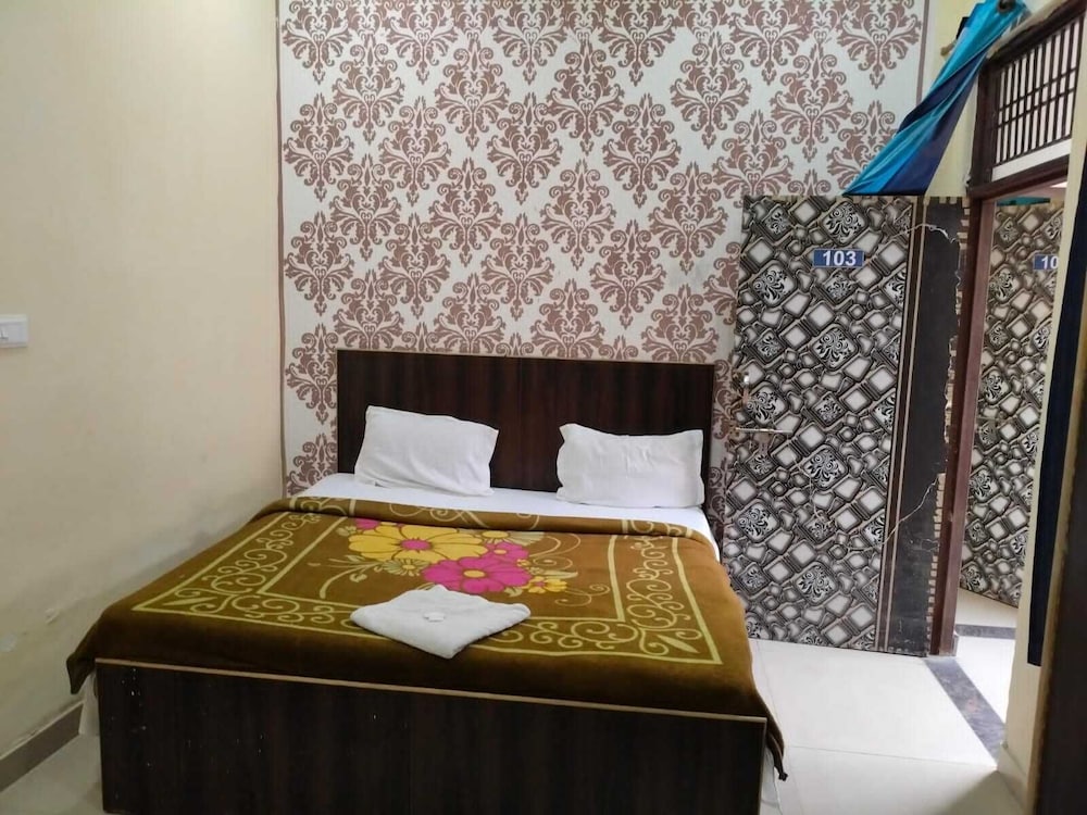 Basic Double Room