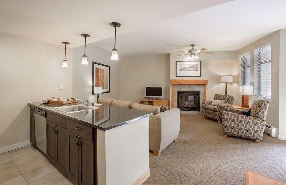 Condo, 1 Bedroom, Kitchen (Value) photo 3