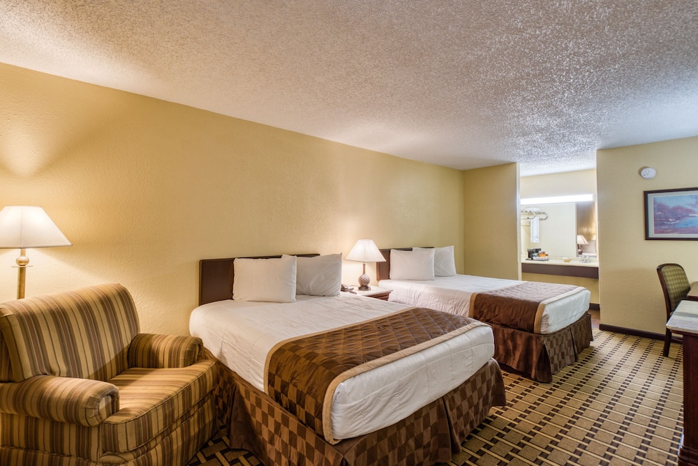Double Room, 2 Queen Beds photo 1
