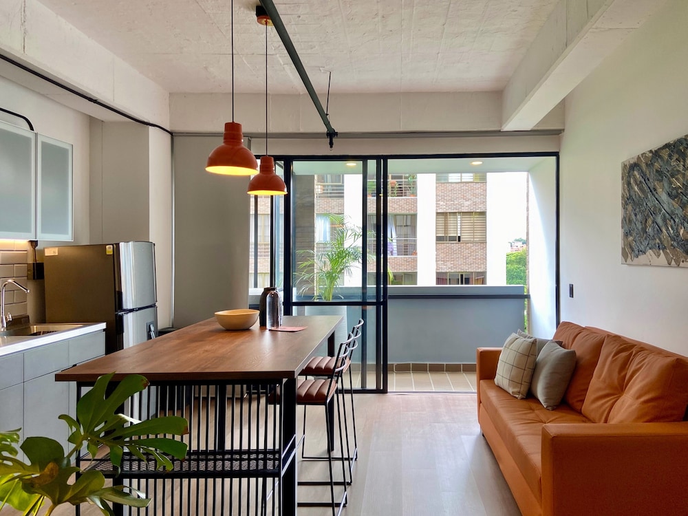 Apartment (608)