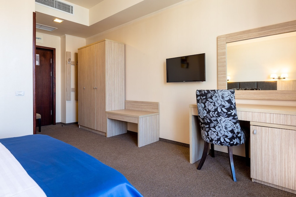 Standard Double Room - Photo 3