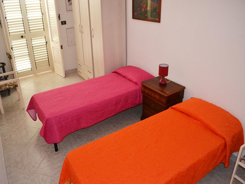Apartment, 3 Bedrooms, Smoking photo 1