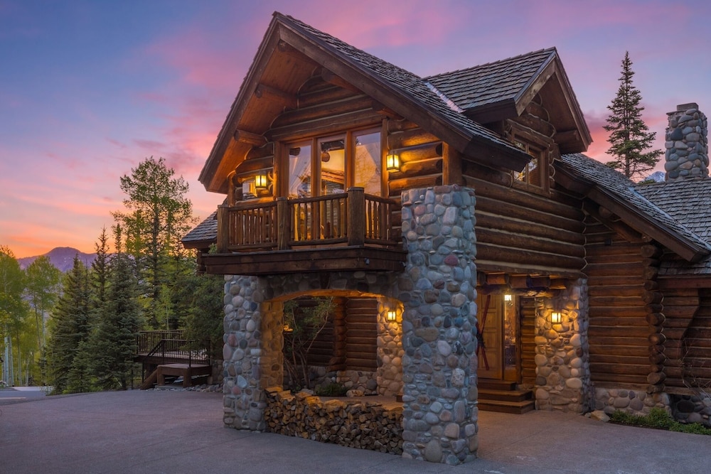 House, 5 Bedrooms