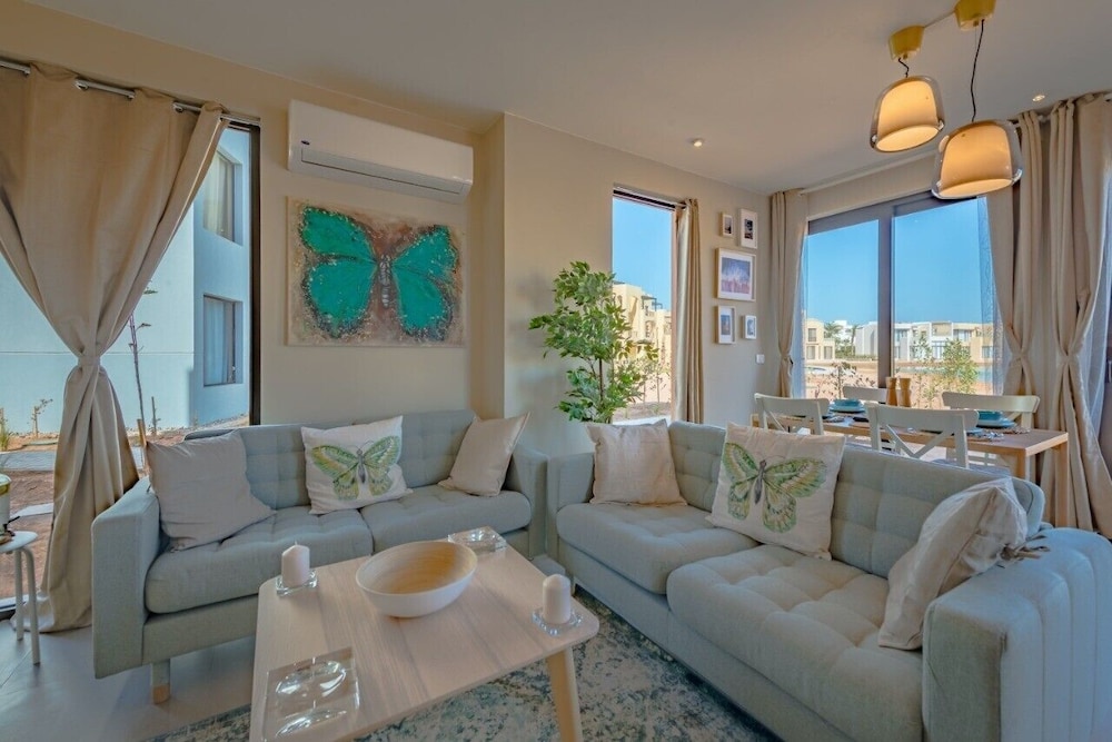 Basic Apartment photo 1