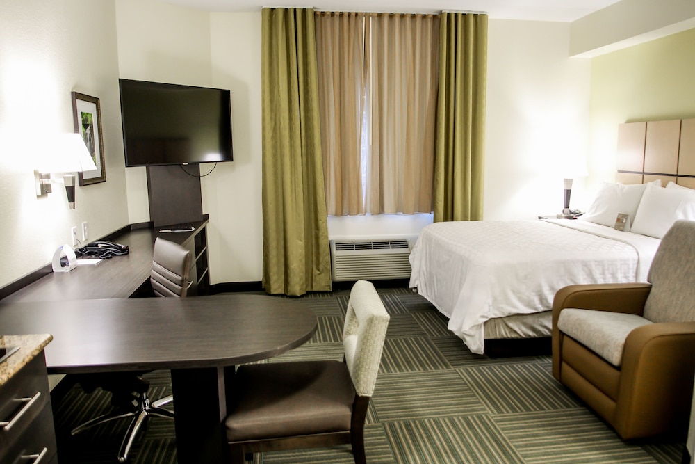 Standard Suite - Photo 4