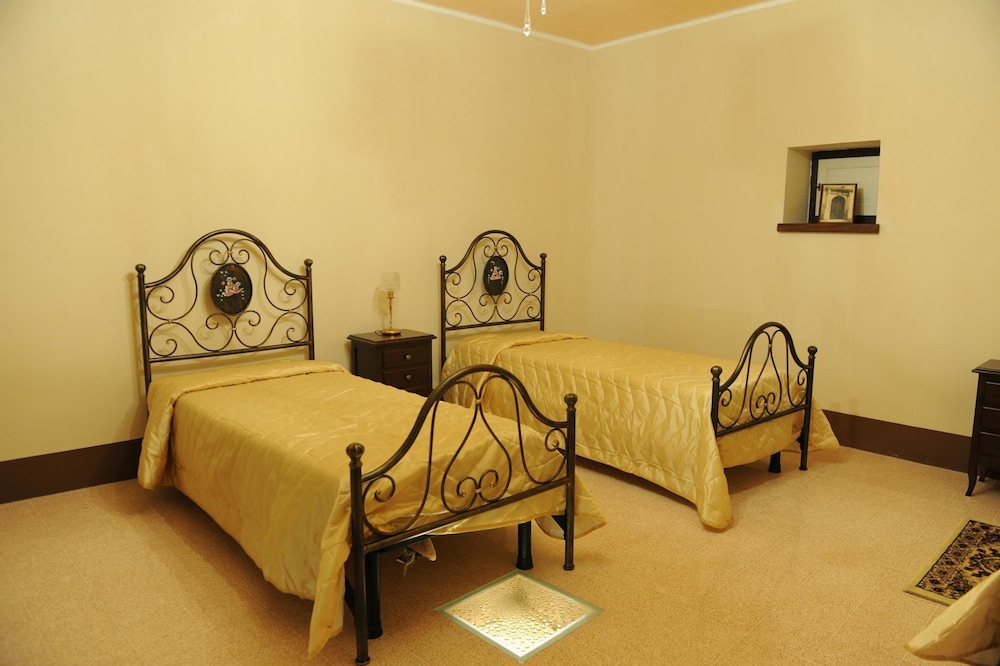 Triple Room (Addolorata) photo 2
