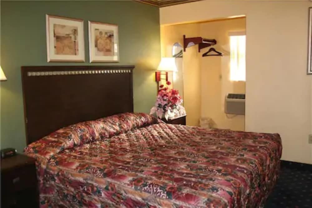 Standard Double Room, 2 Double Beds photo 3