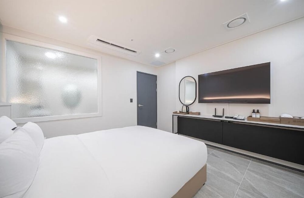 Standard Double Room, City View photo 1