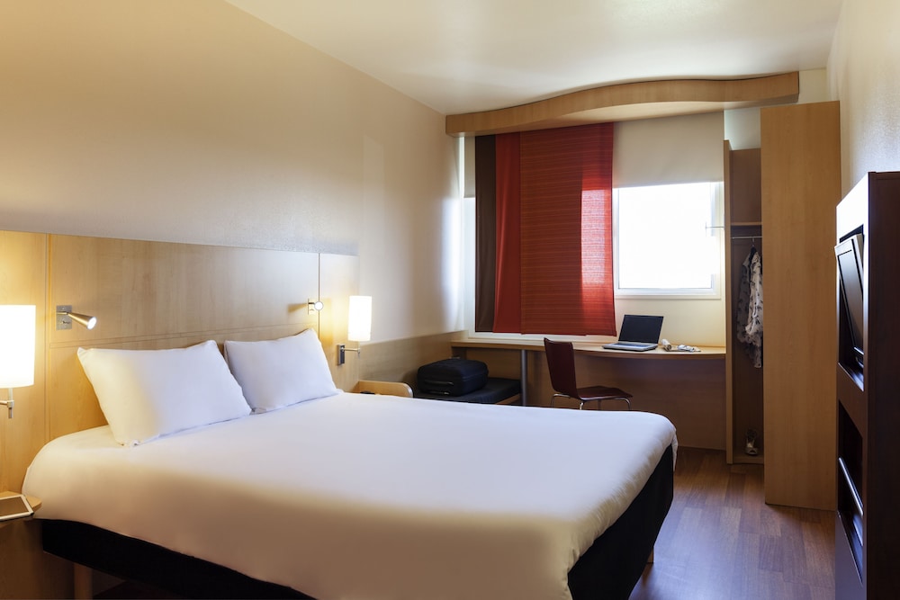 Room, 1 Double Bed - Photo 2