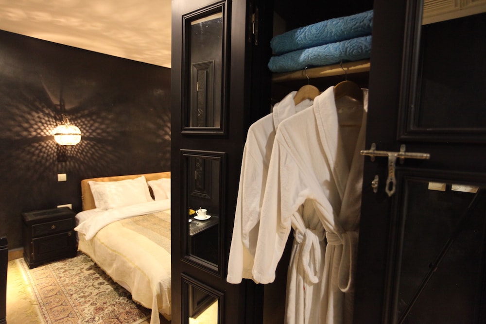 Standard Double or Twin Room photo 3