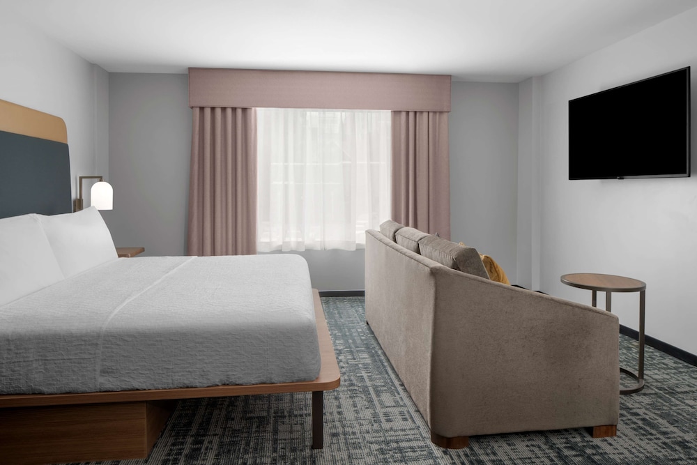 Business Suite, 1 King Bed (Boardroom) - Photo 3