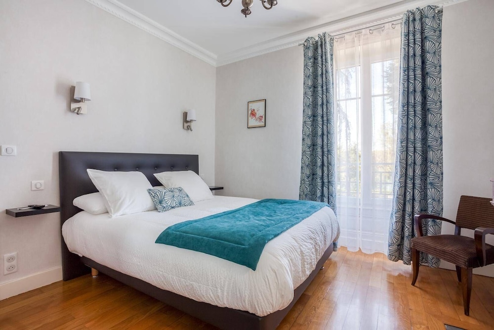 Double Room, Private Bathroom, River View (Tilleuls) - Photo 1
