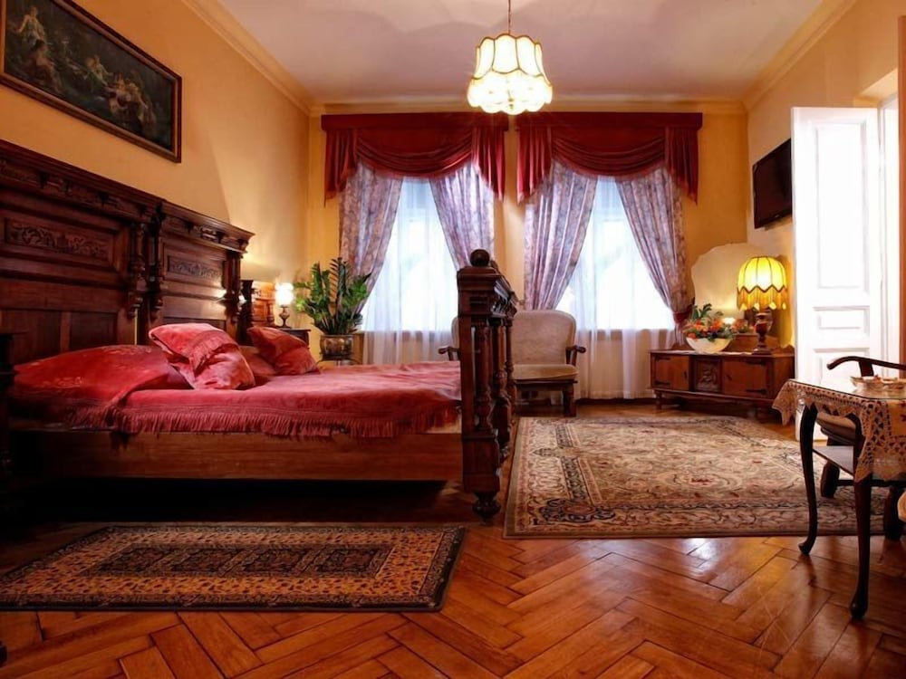 Deluxe Apartment - Photo 2