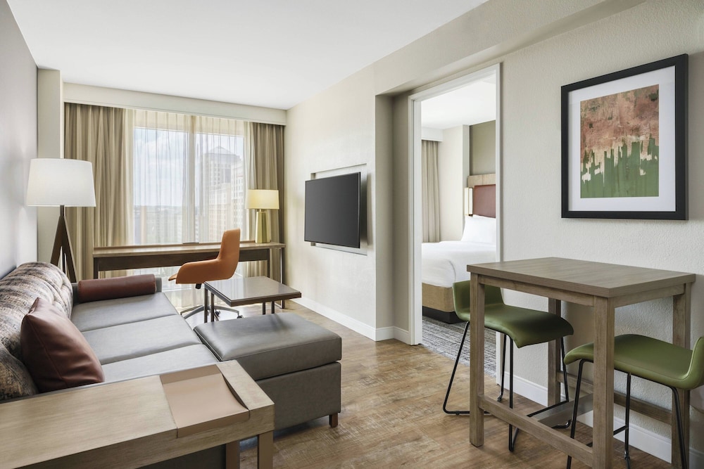 Suite, 1 Bedroom - Photo 10