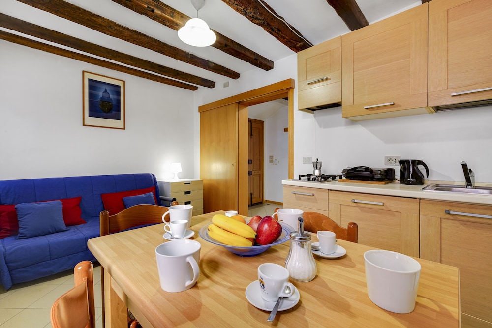House, 1 Double Bed, Kitchenette photo 2