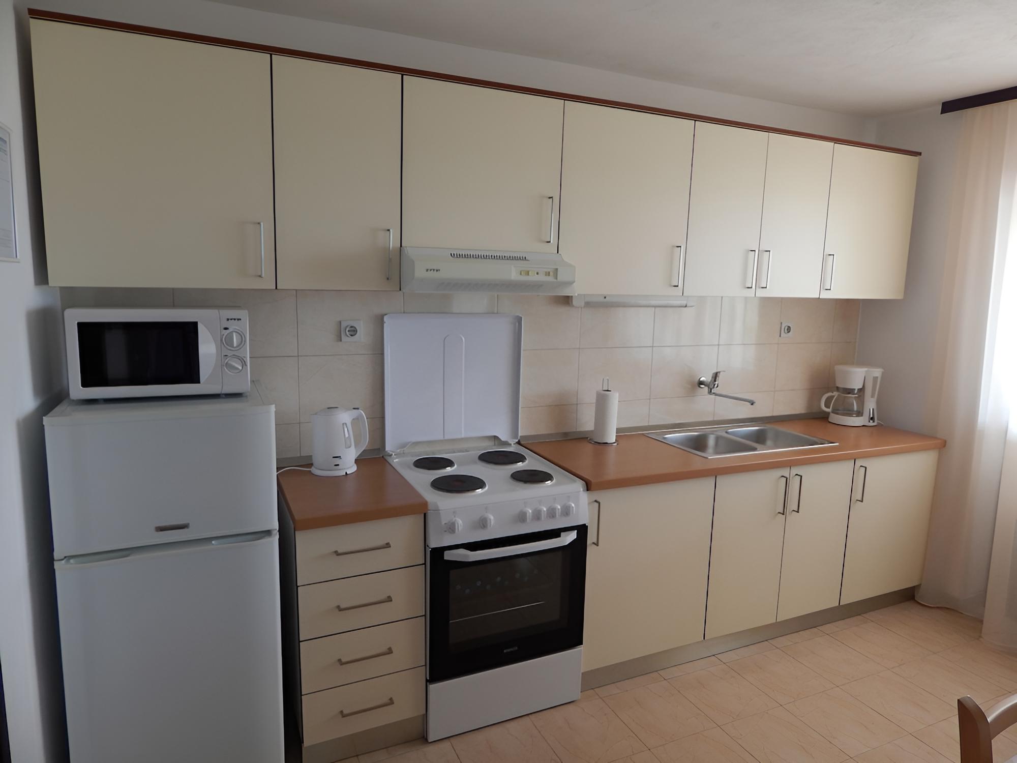 Apartment (Marija - next to sea - A1 donji(3+2)) photo 1