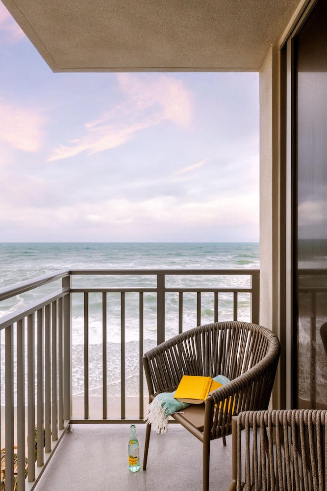 Suite, 1 King Bed With Sofa Bed, Ocean View - Photo 3