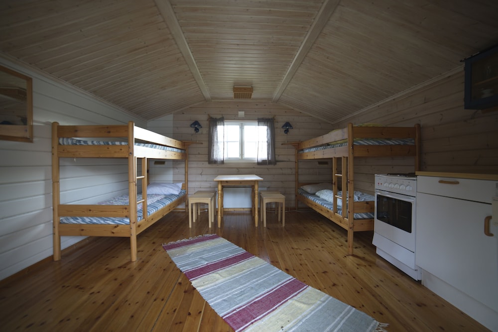 Cabin, Shared Bathroom (7) photo 1