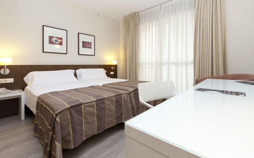 Standard Double Room - Photo 5