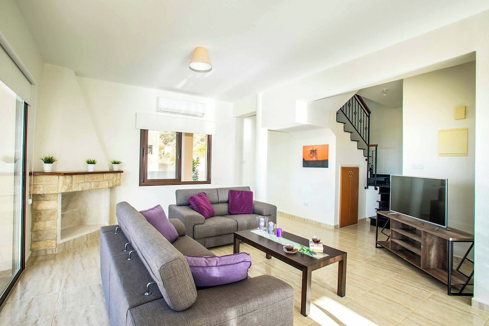 Villa (3 Bedrooms) photo 2