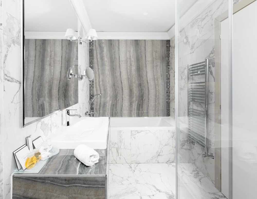 Prestige Suite photo 2