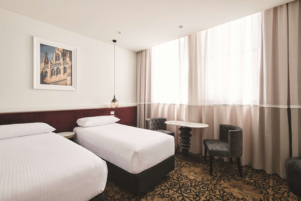 Premier Twin Room (Perkins, Weekly Housekeeping) - Photo 1