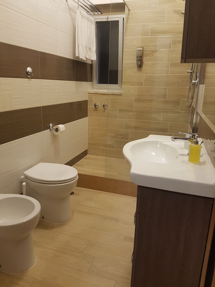 Deluxe Triple Room photo 2