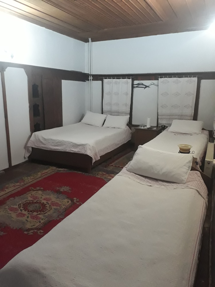 Quadruple Room, Garden View photo 3