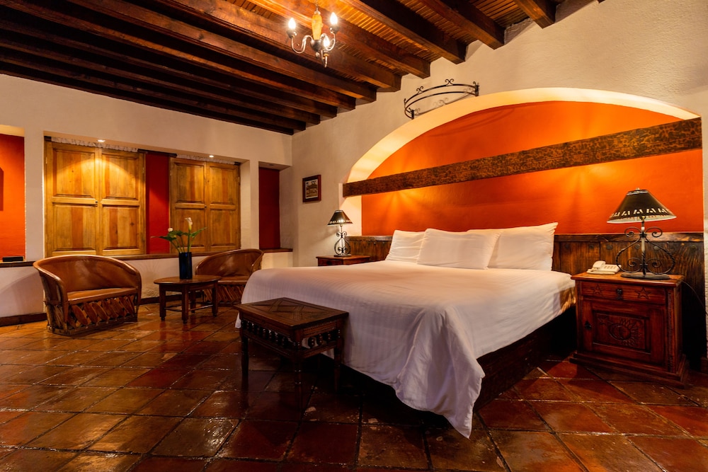 Comfort Room, 1 King Bed photo 1