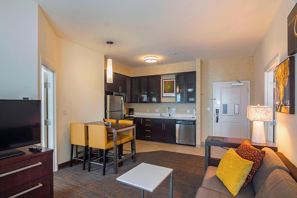 Suite, 2 Bedrooms photo 1