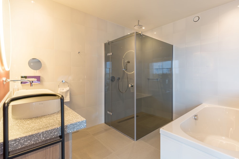 Superior Double Room, Ensuite - Photo 4