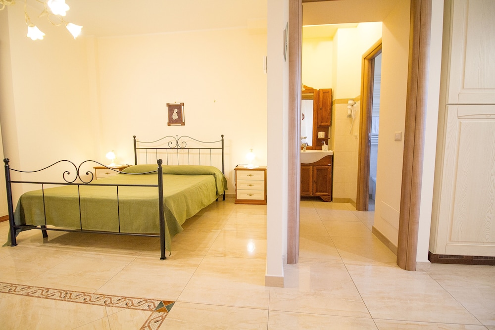 Panoramic Studio, Sea View photo 3