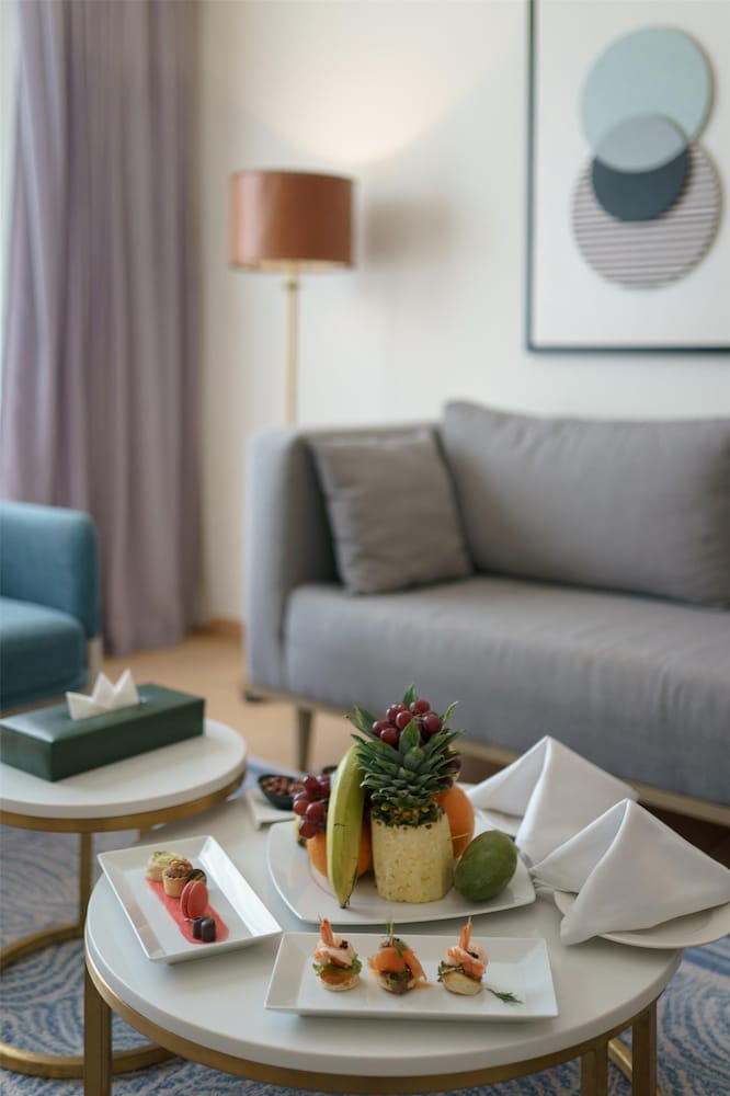 Superior Executive Suite thumbnail 6