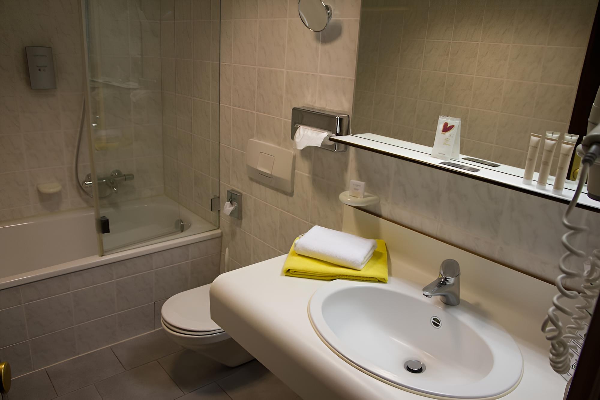 Standard Single Room