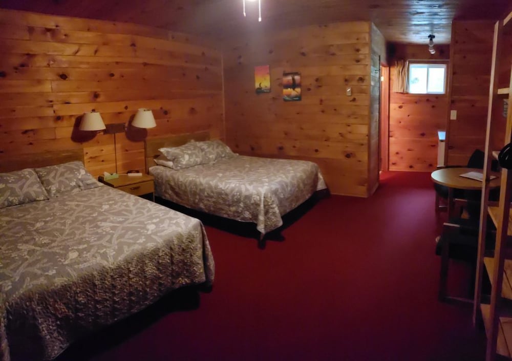 Motel Room M5 (Stair Access)