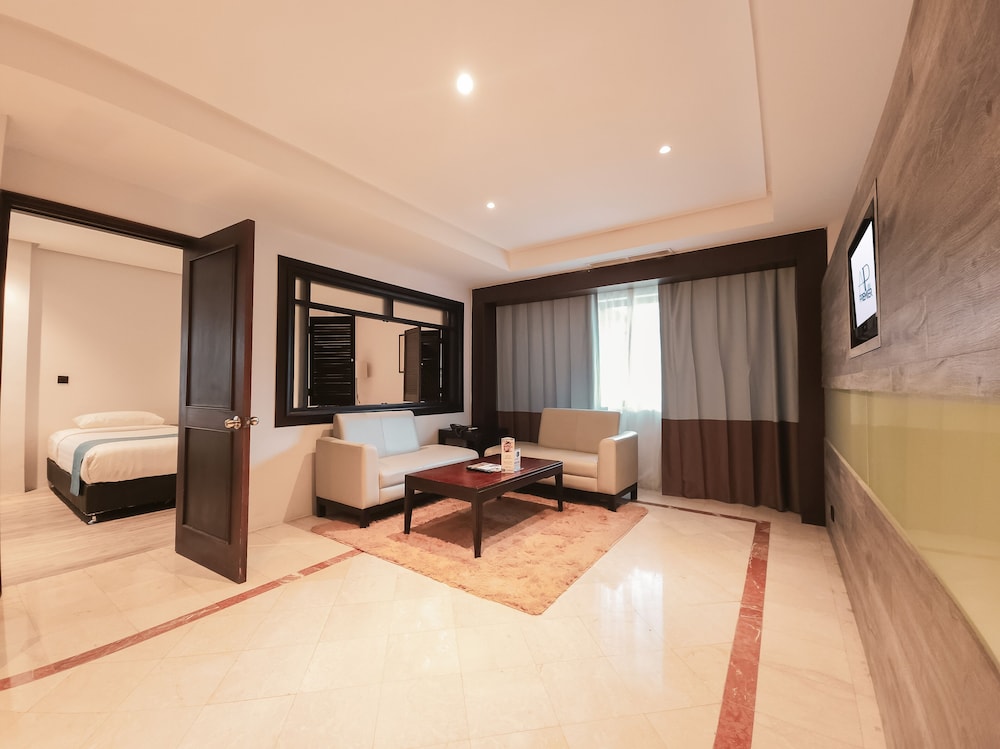 Luxury Double Room, Balcony, River View photo 3