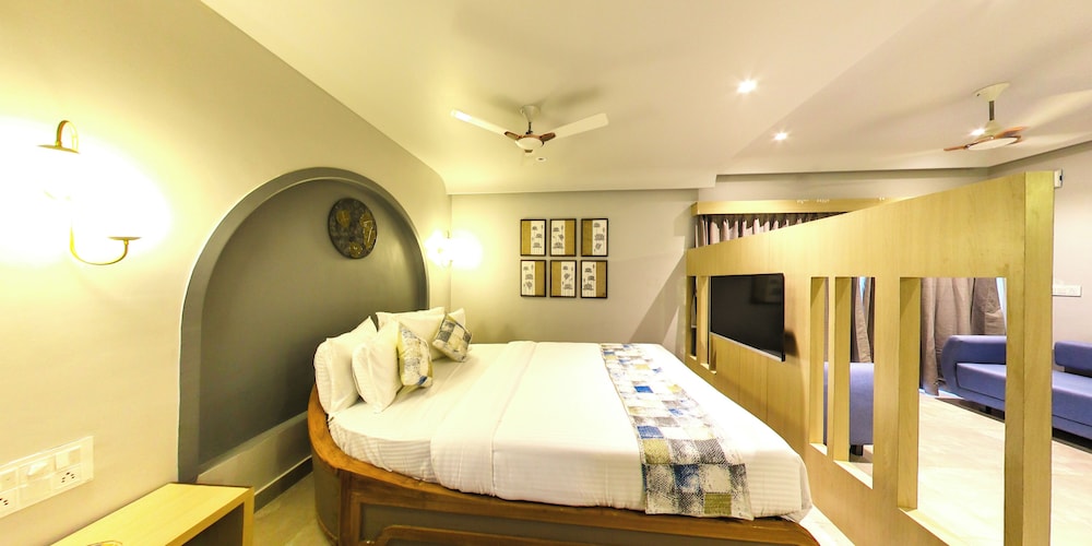 Royal Cottage photo 1