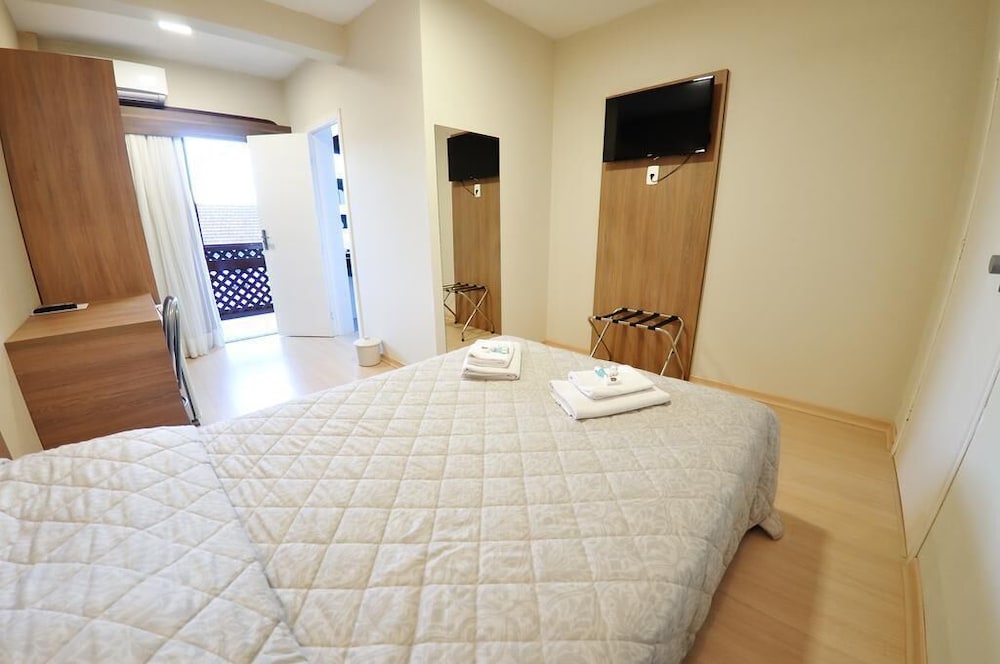 Deluxe Triple Room photo 3