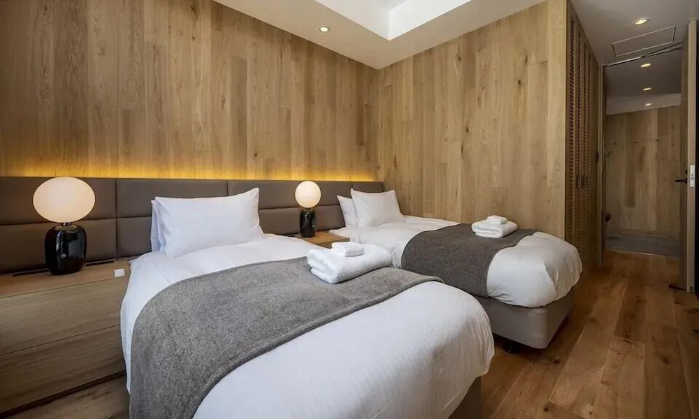 Luxury Double or Twin Room photo 2
