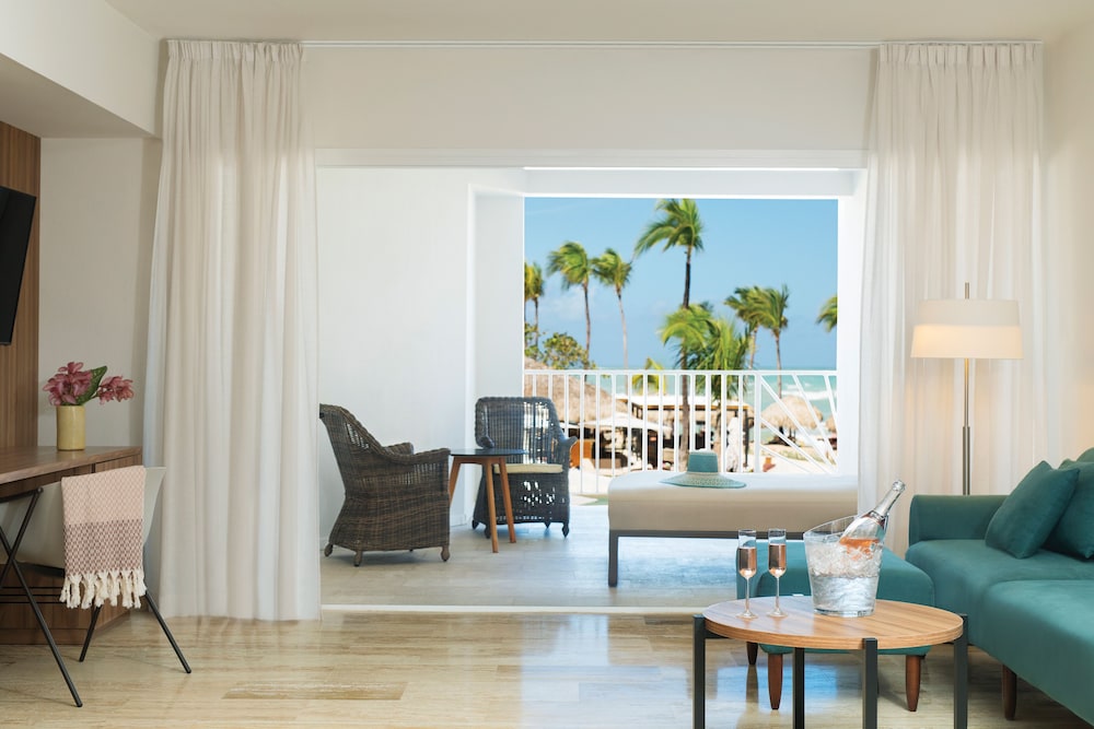 Excellence Club Honeymoon Suite Ocean View