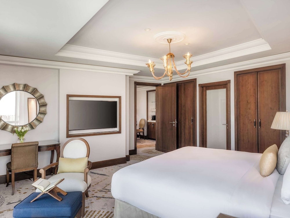 Signature Suite, 1 Bedroom (Partial Kaaba View) - Photo 4